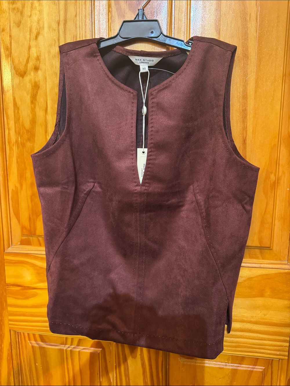 Max Studio Sleeveless Suede-Look Shell Top in Burgundy